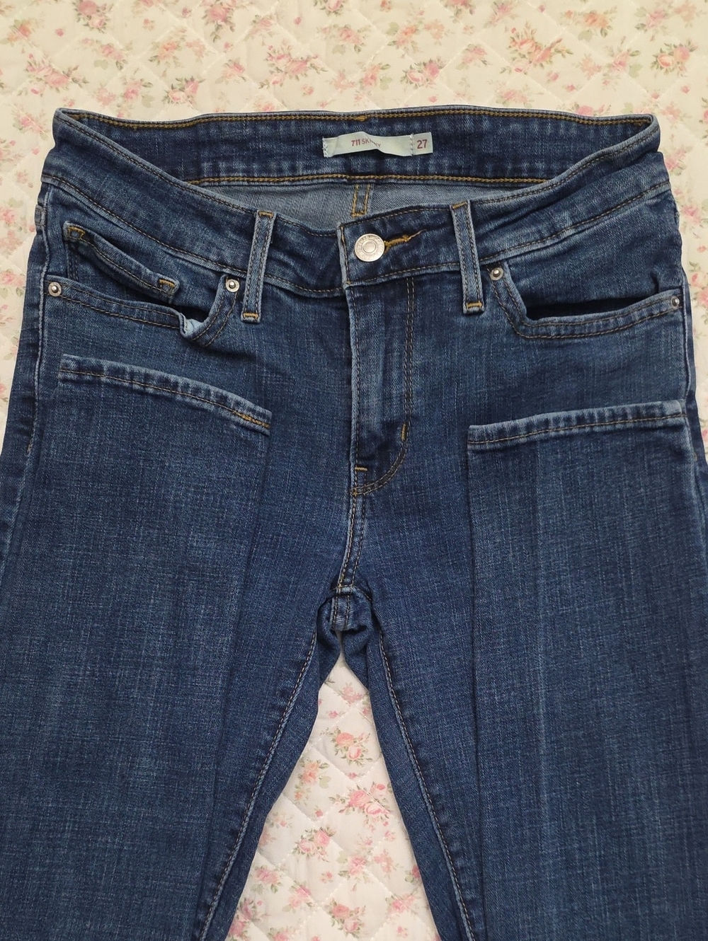 Levi's Women's Skinny Jeans in Dark Indigo Blue